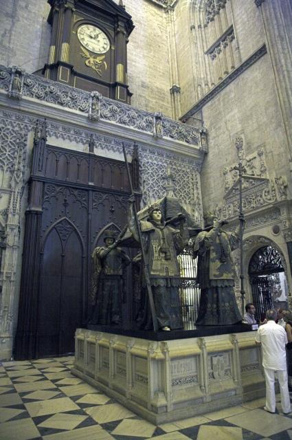 _MG_0434-01.jpg - Sevilla--Columbus Tomb